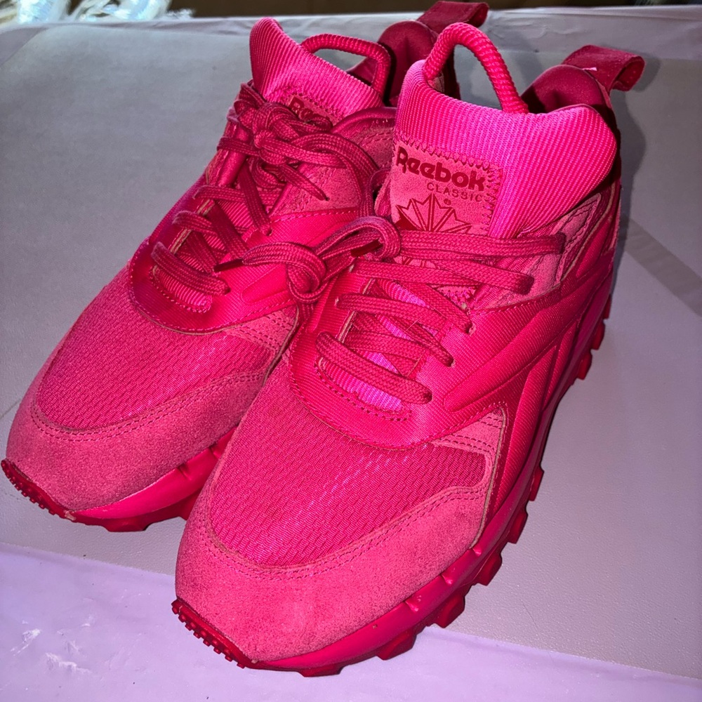 Reebok × Cardi B Classic
Leather sneakers hot pink fusion